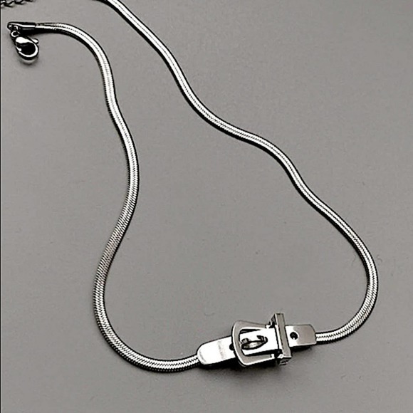 Sterling Silver Herringbone Buckle Design Choker - Picture 9 of 12